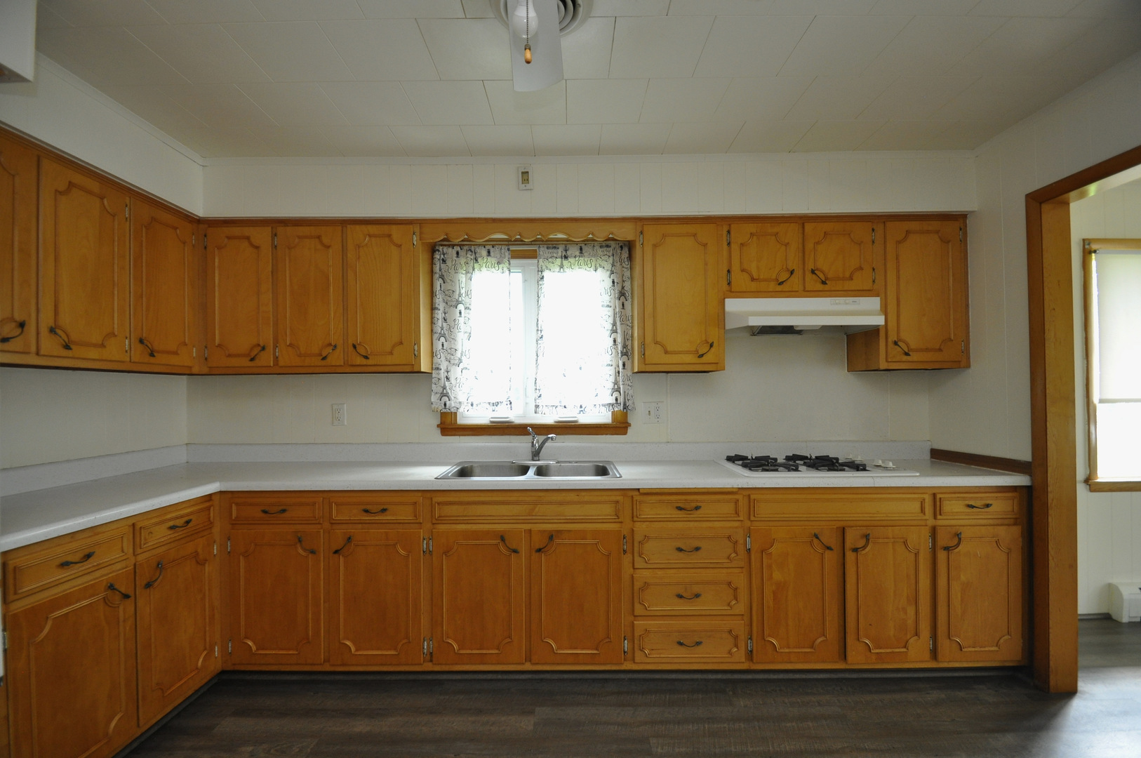 1015 1st Avenue Property Photo 5