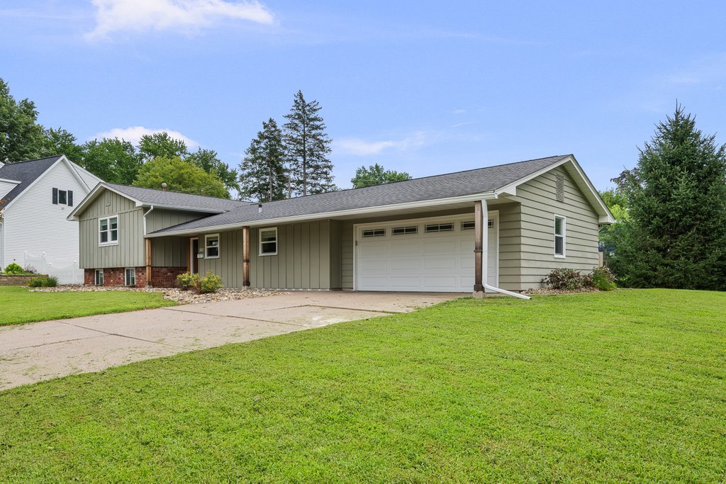 2603 Harmony Drive Property Photo 2