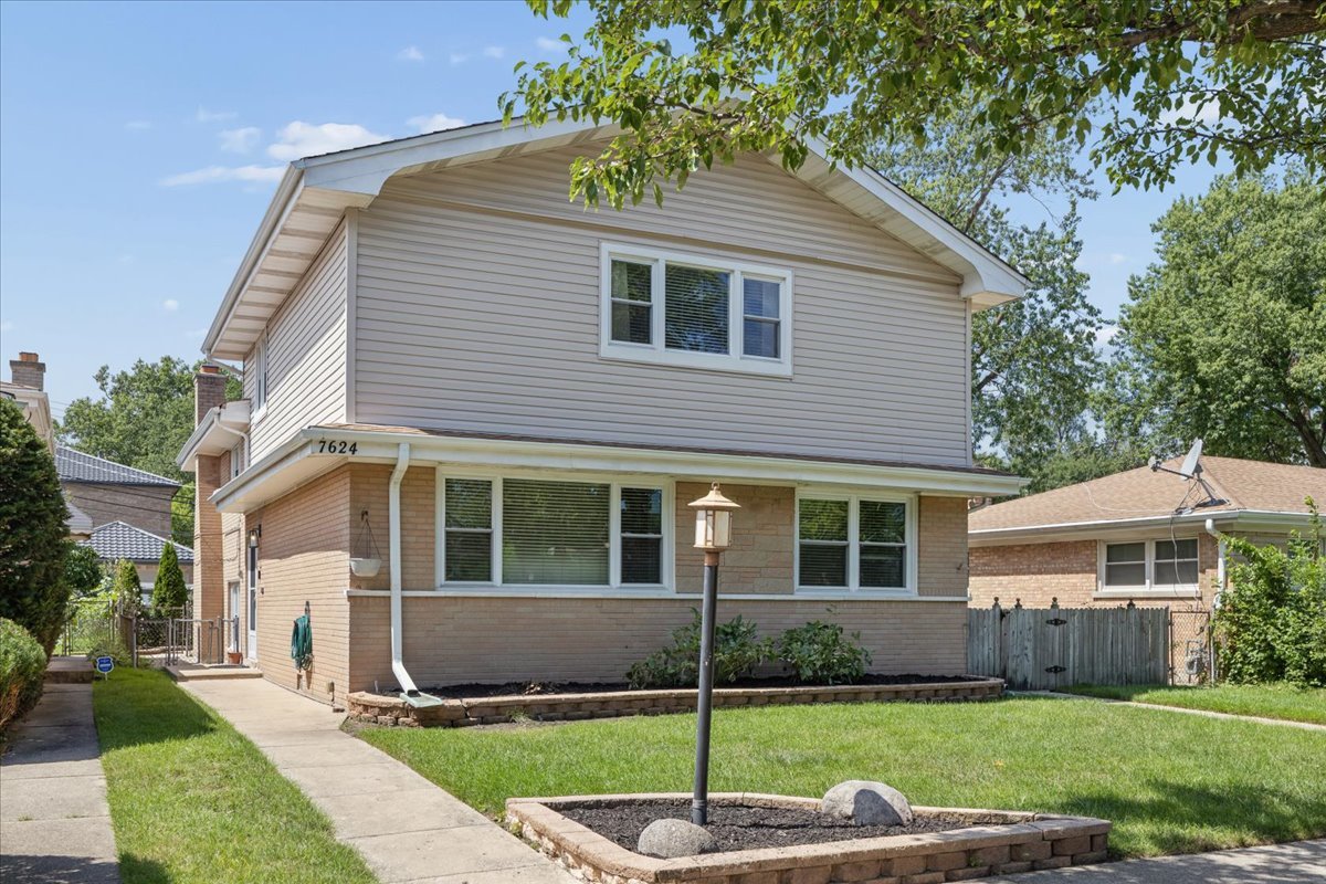 7624 Kilbourn Avenue Property Photo 2