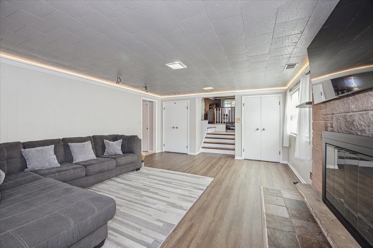 7624 Kilbourn Avenue Property Photo 11