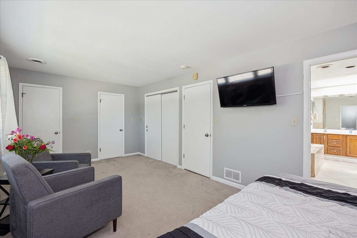 7624 Kilbourn Avenue Property Photo 21