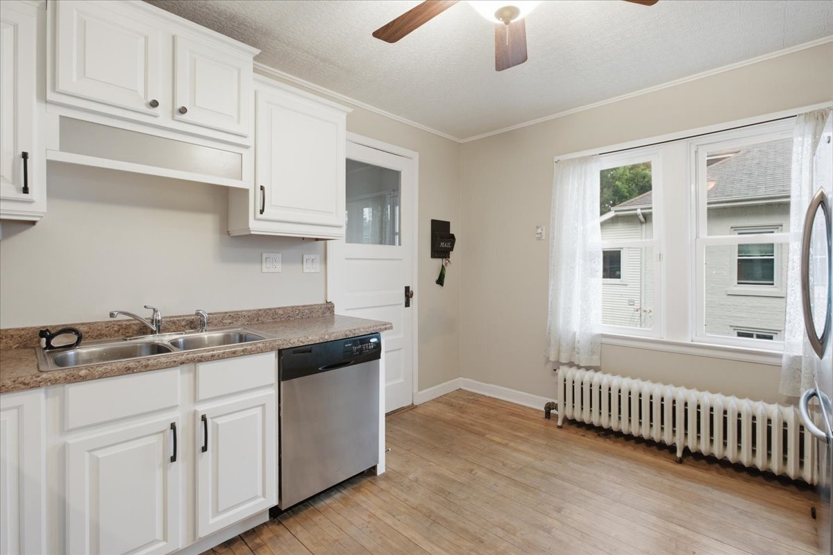 141 N Cedar Street Property Photo 8