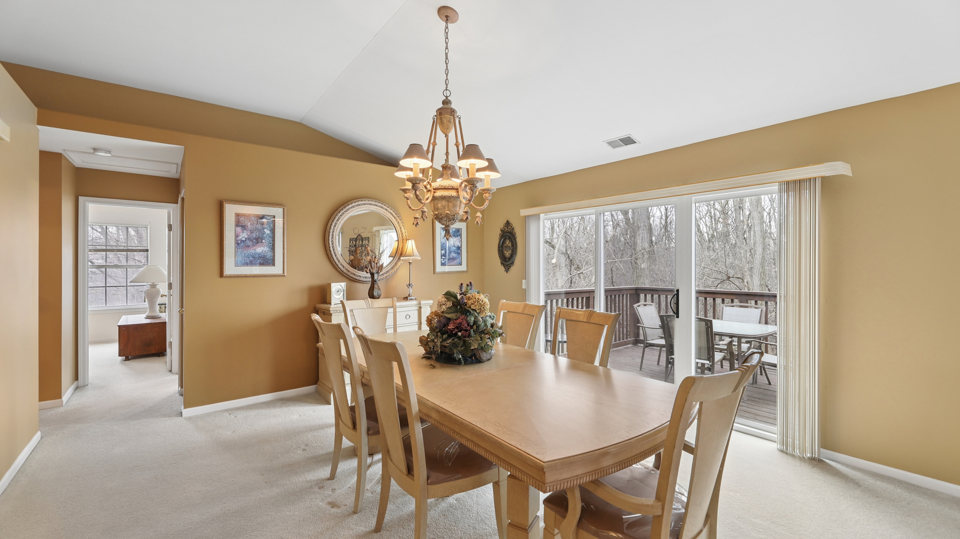 628 King Court 628 Property Photo 6