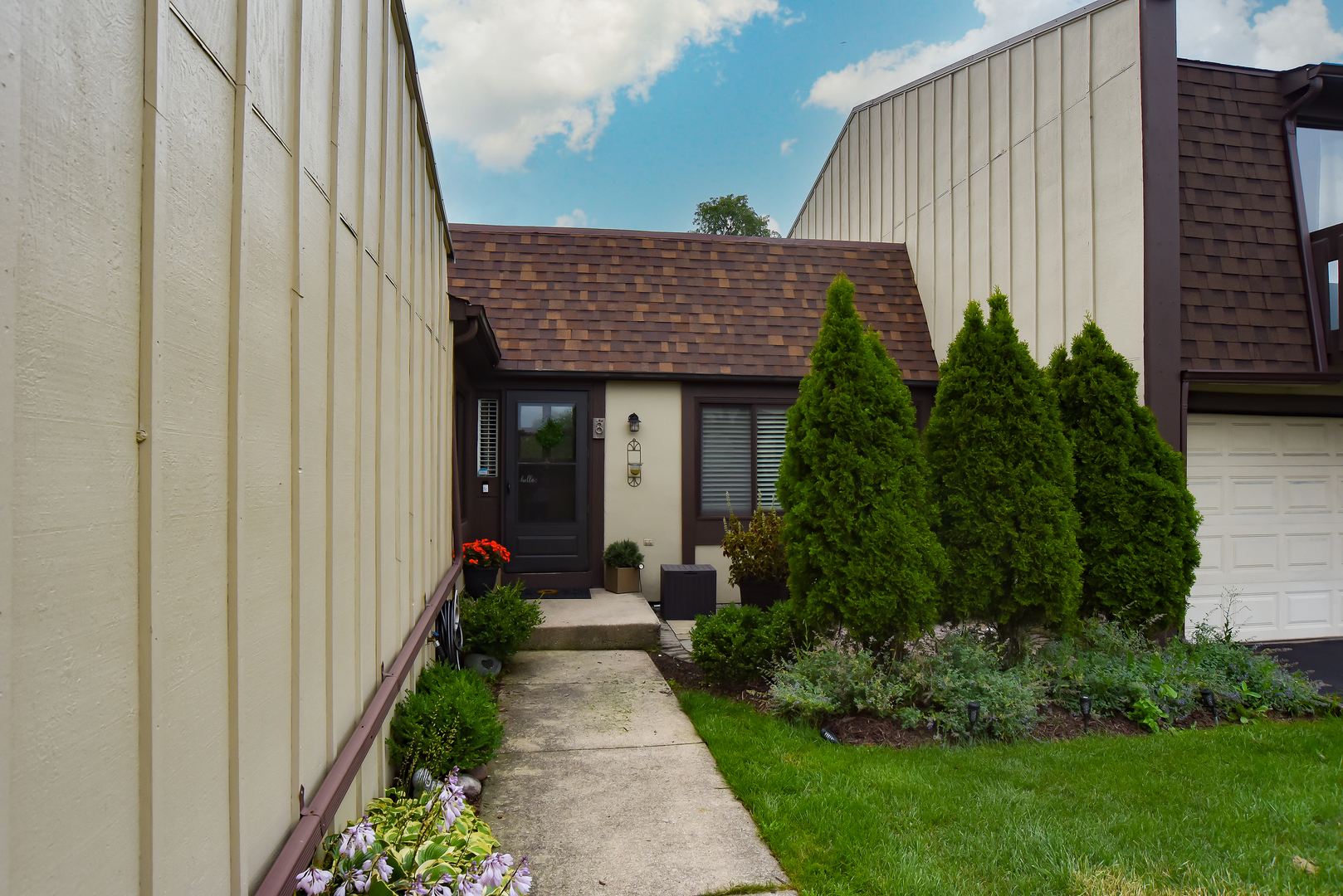 8 Westwood Drive Property Photo 2
