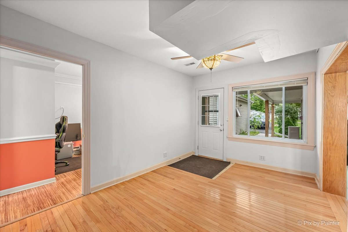 122 S Edison Avenue Property Photo 8