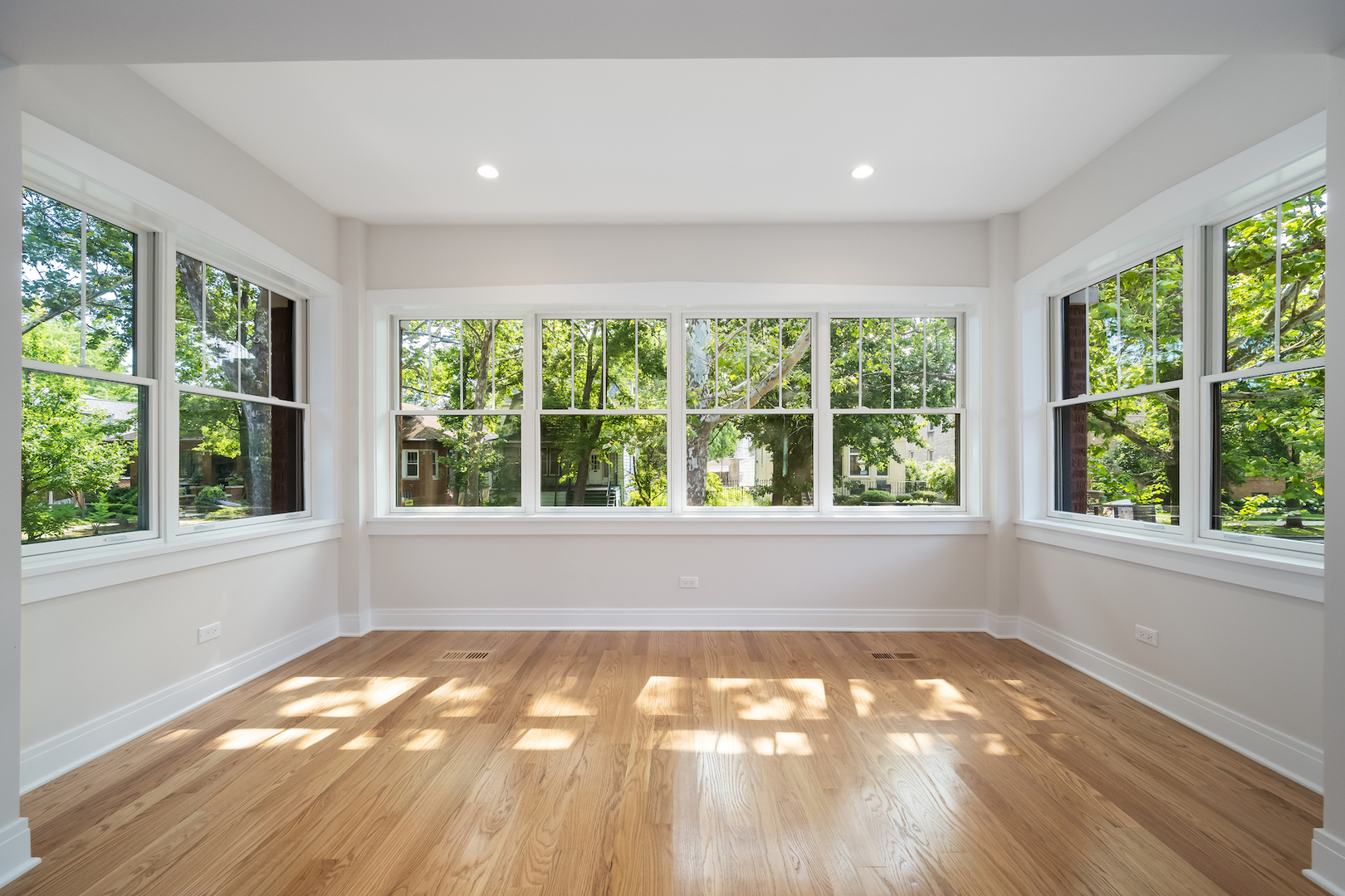 5310 N Spaulding Avenue Property Photo 4