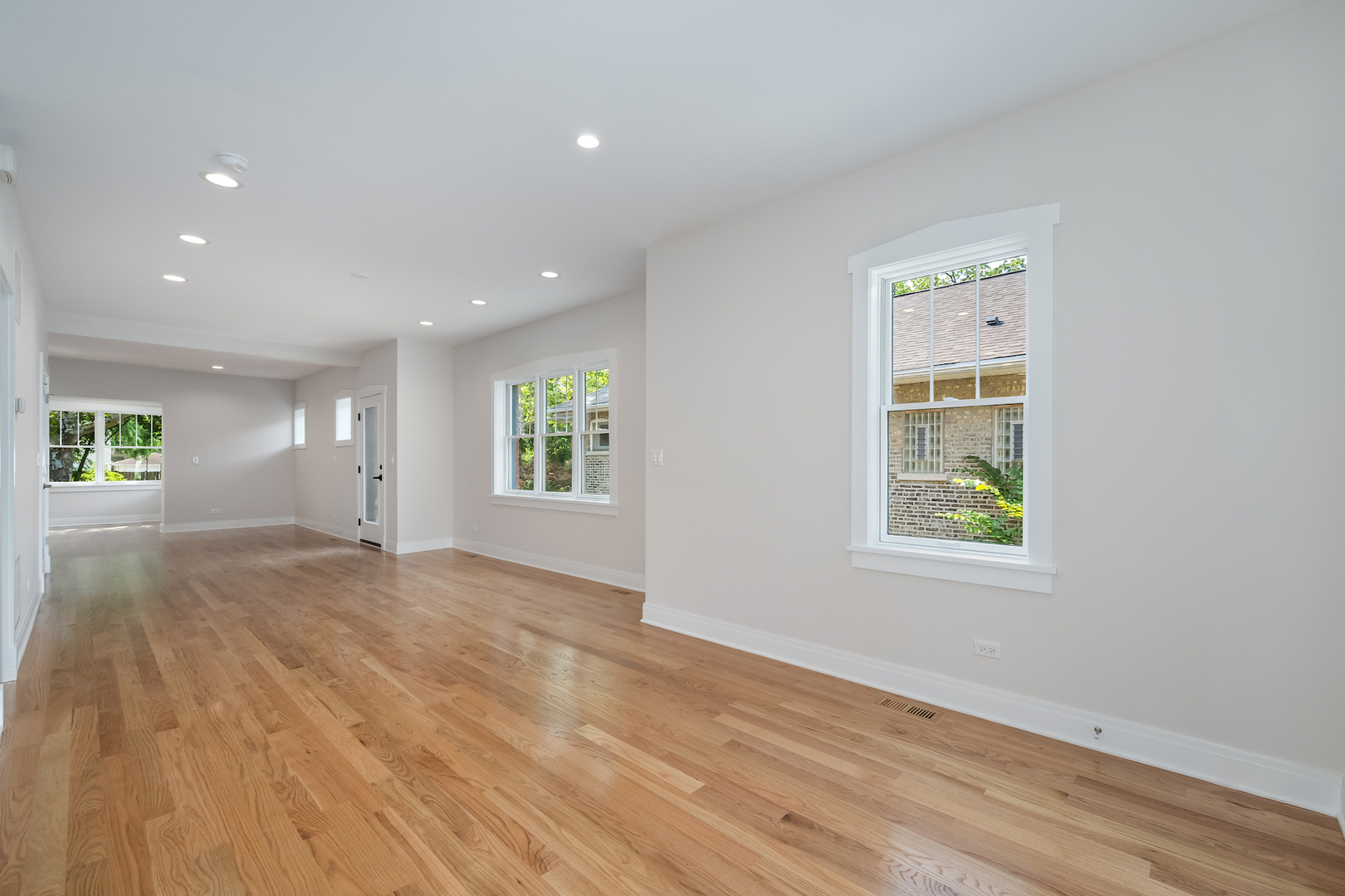 5310 N Spaulding Avenue Property Photo 7