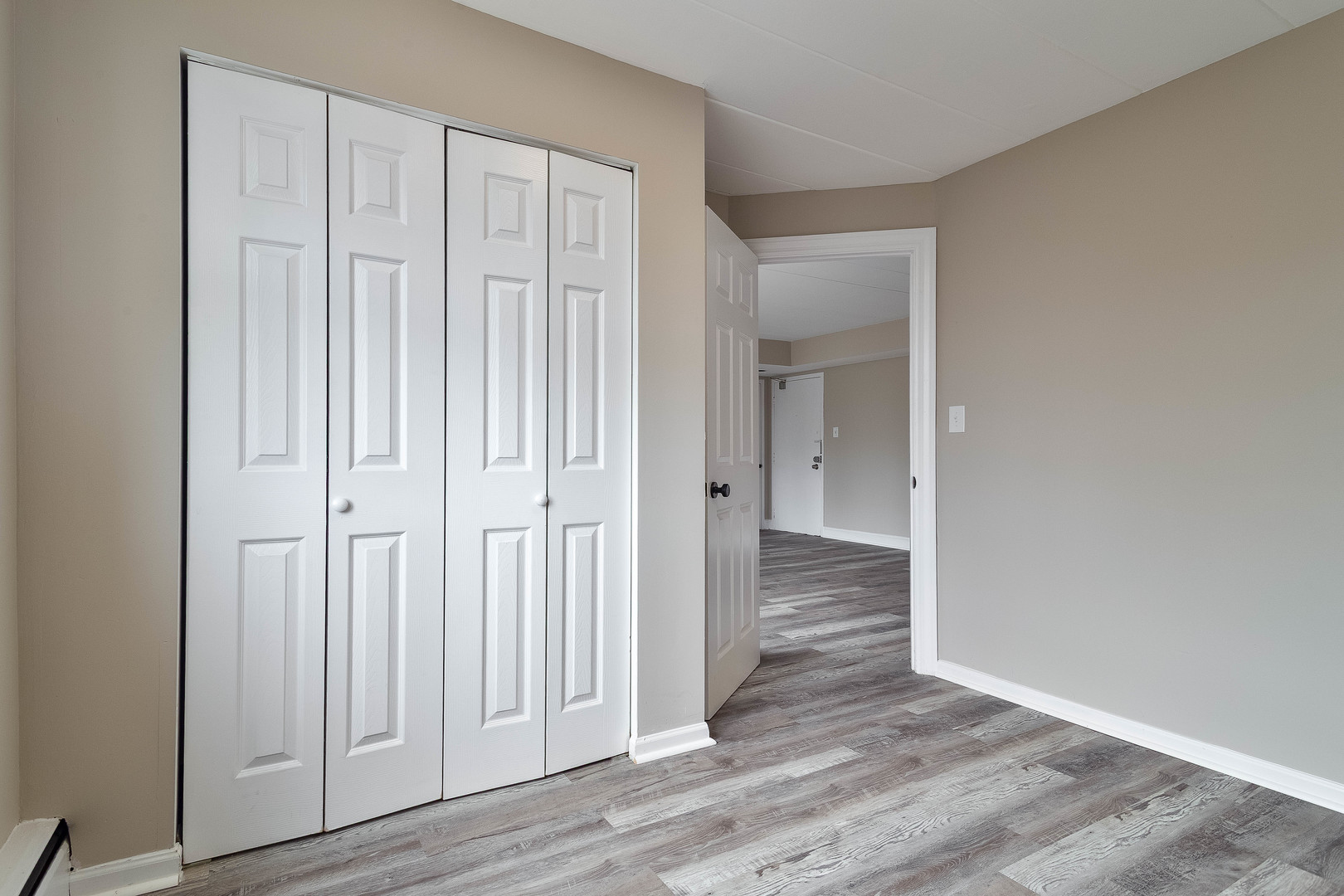 2115 W Farwell Avenue 511 Property Photo 10