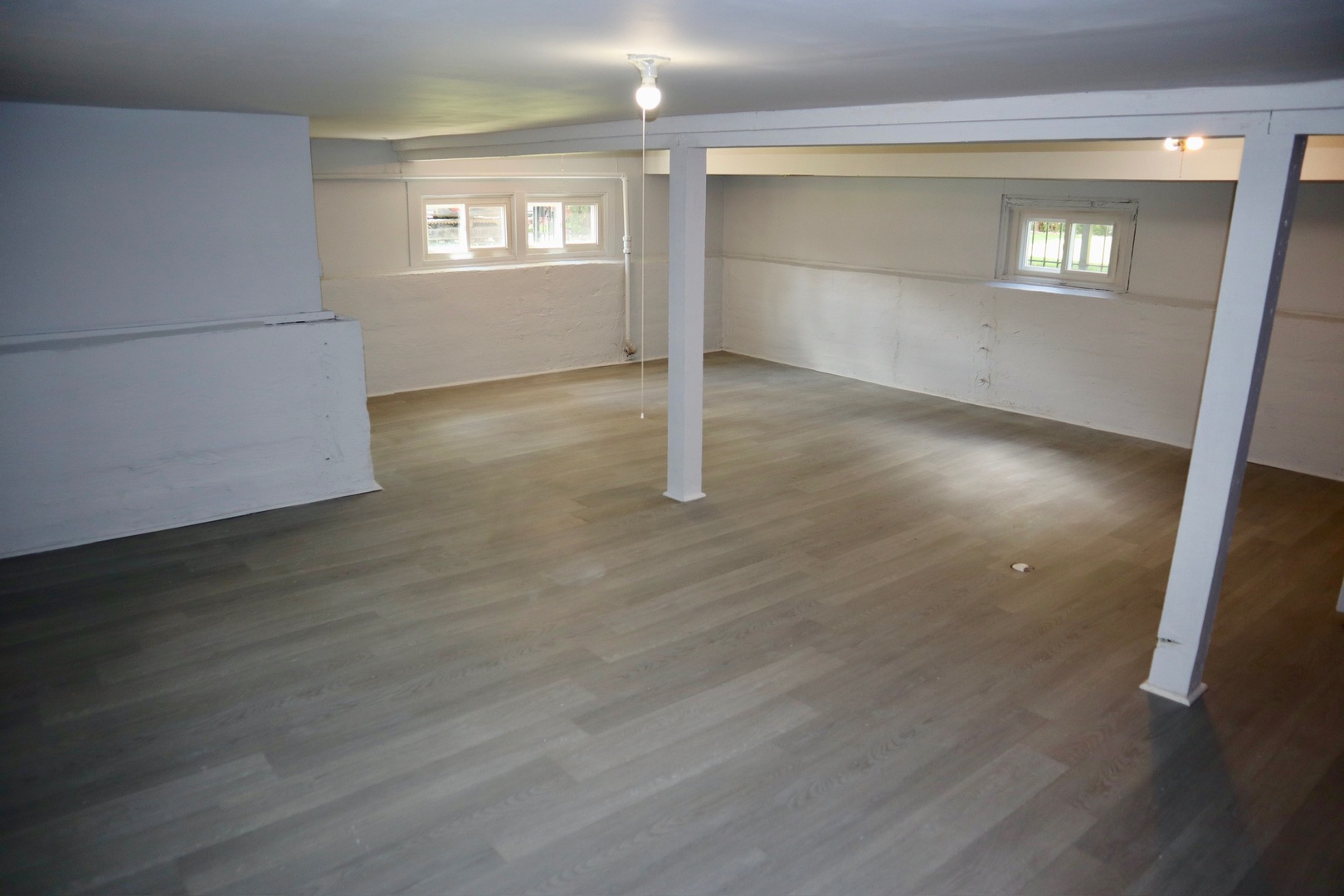 2125 N Mulligan Avenue Property Photo 16