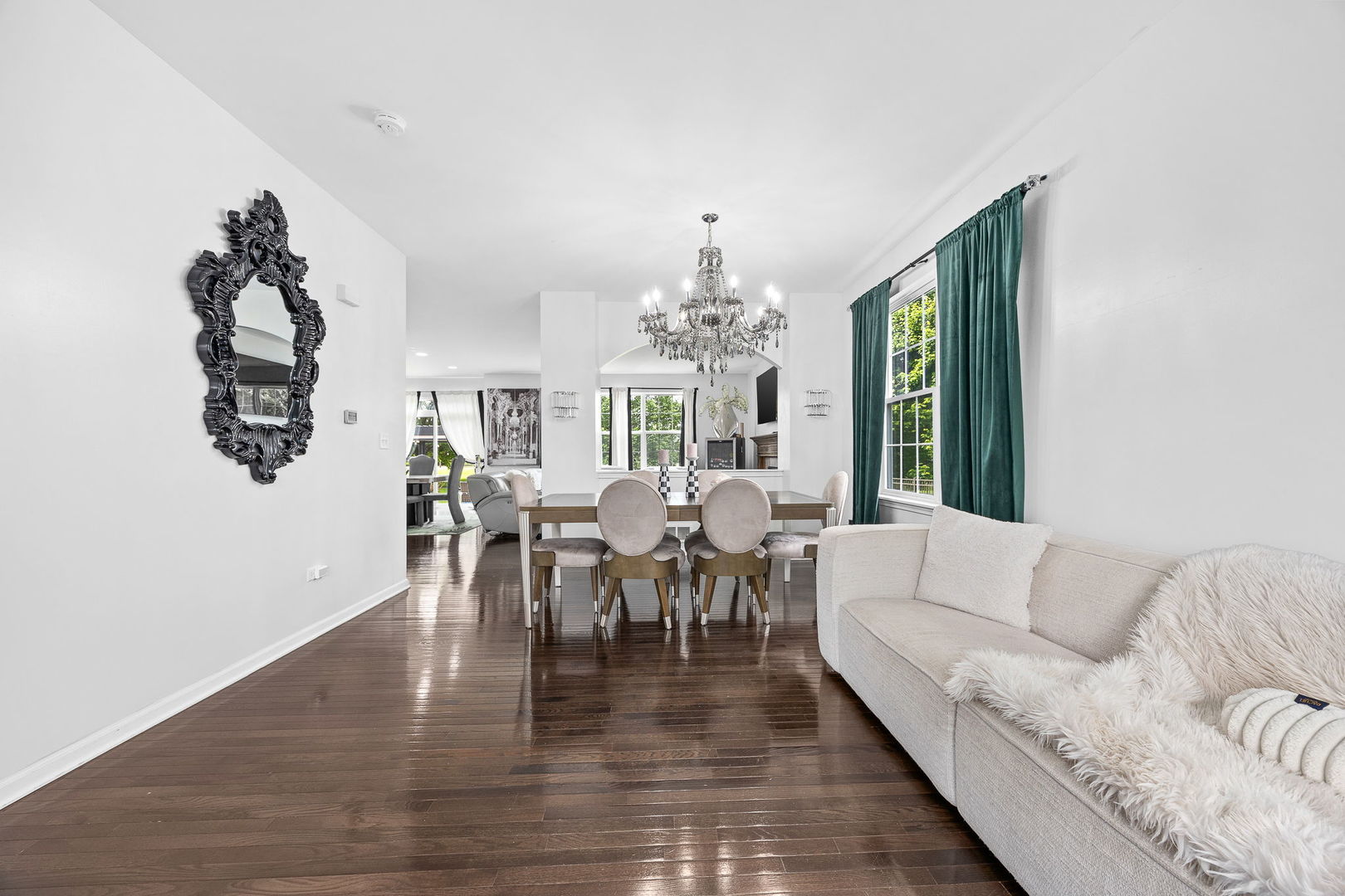 2297 Deerpath Road Property Photo 3