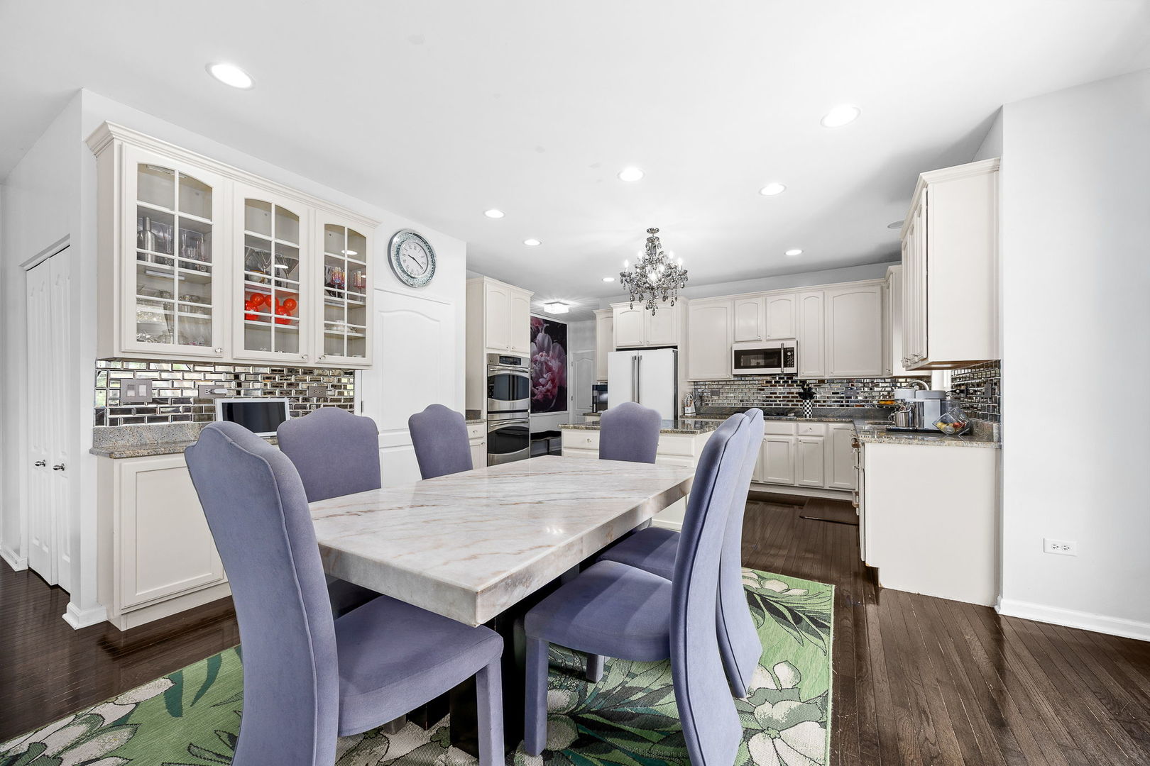 2297 Deerpath Road Property Photo 10