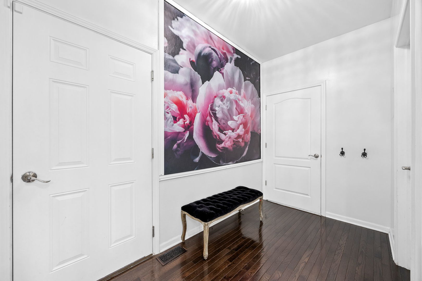 2297 Deerpath Road Property Photo 11