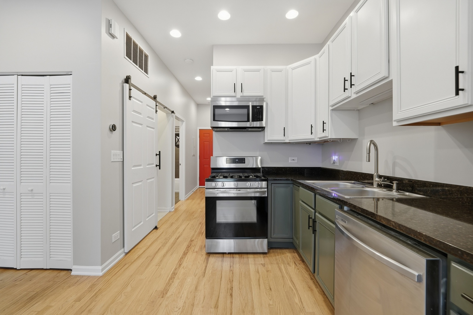 12736879 Property Photo 3