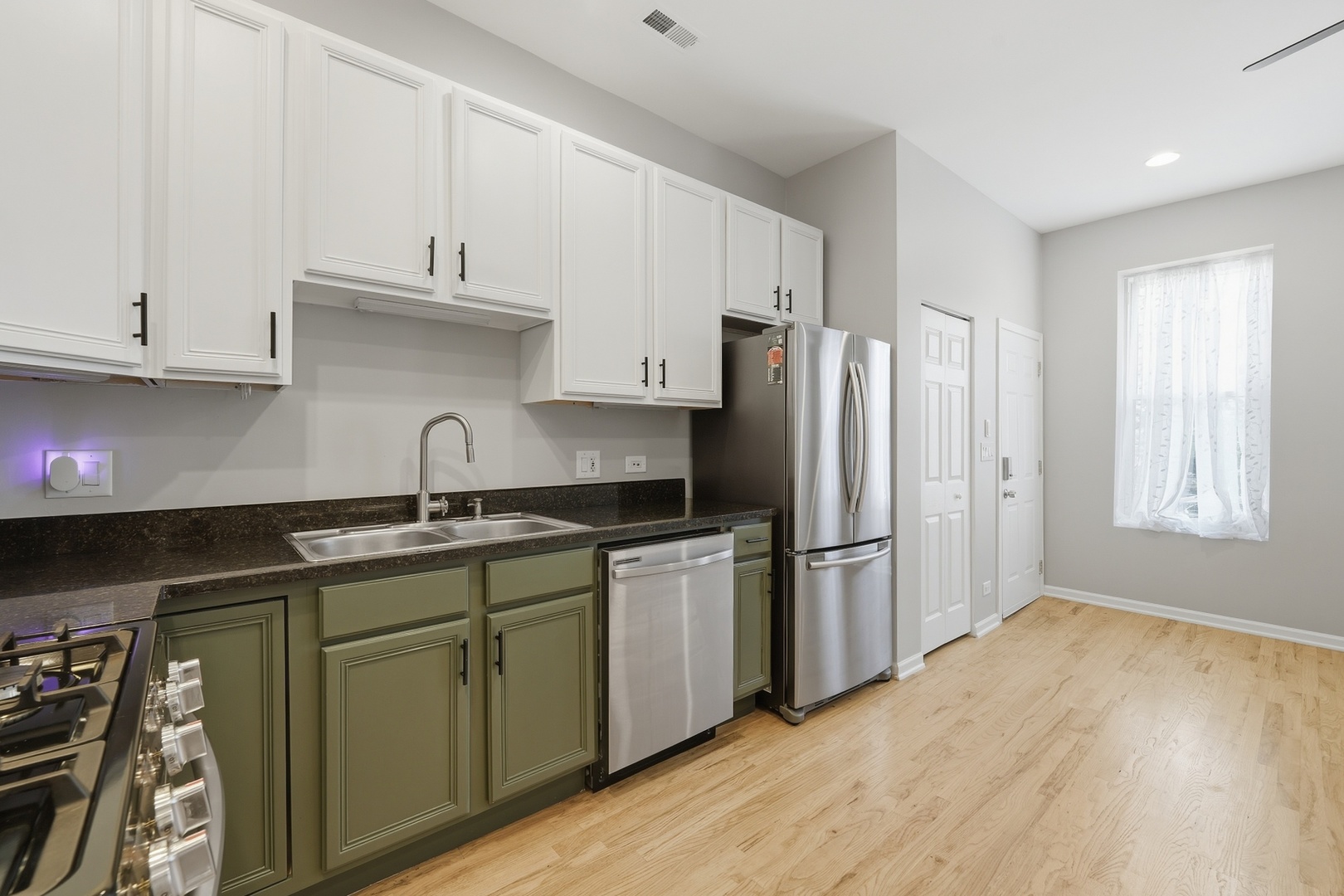 12736879 Property Photo 6