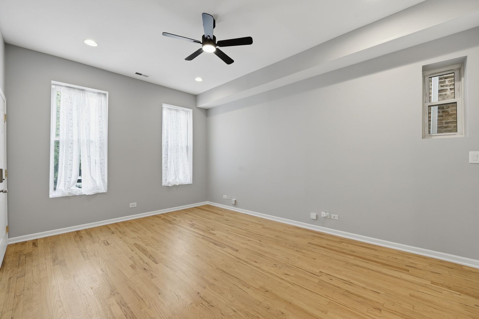 12736879 Property Photo 7