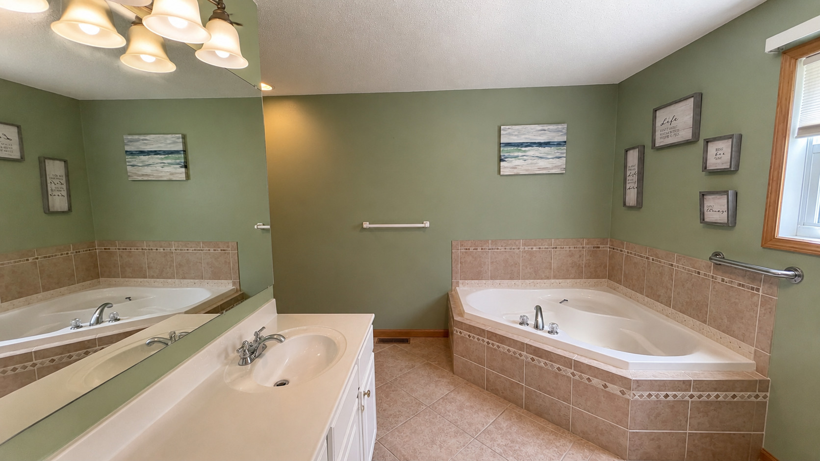 18205 Irvington Road Property Photo 9