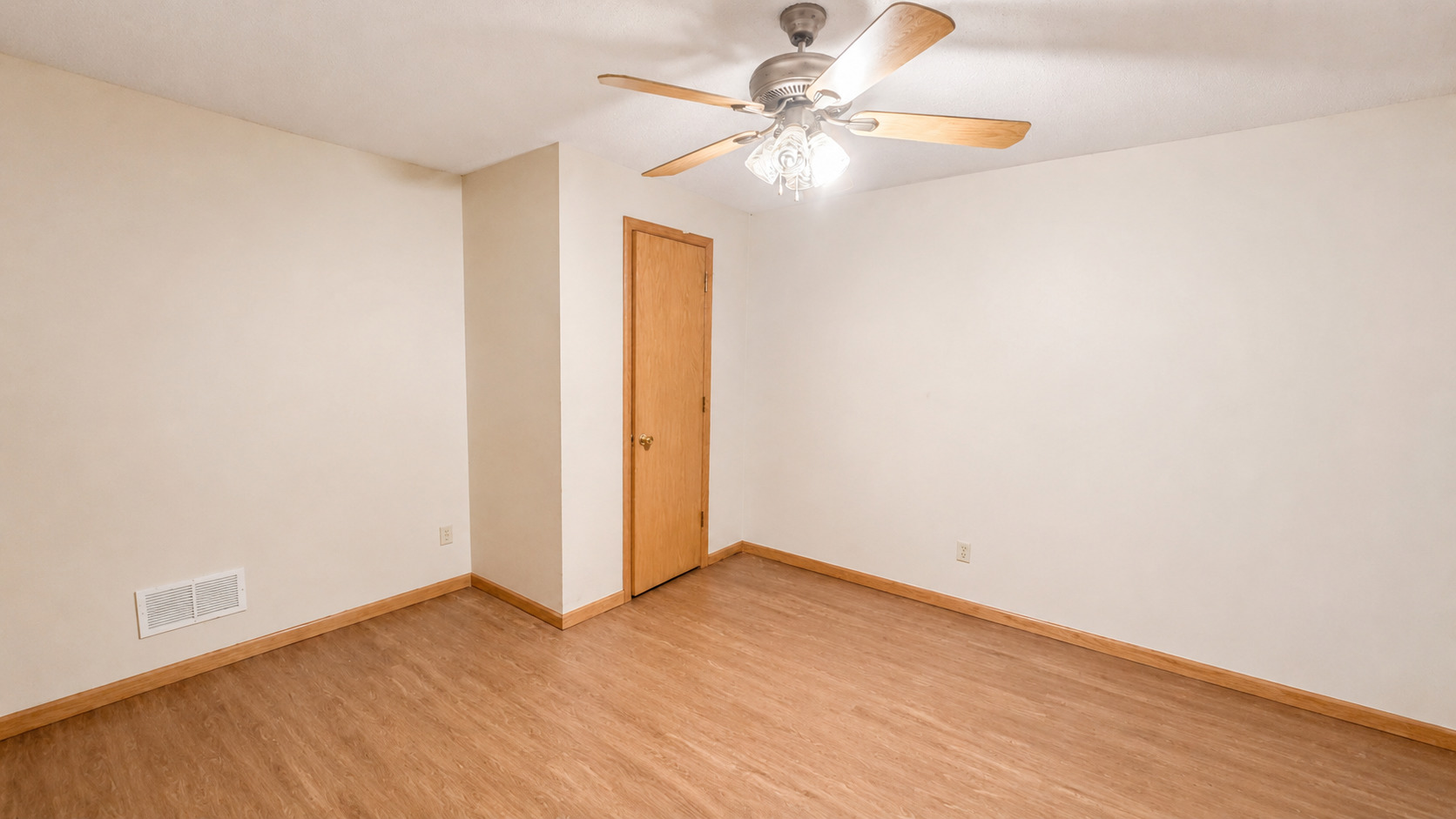 18205 Irvington Road Property Photo 15