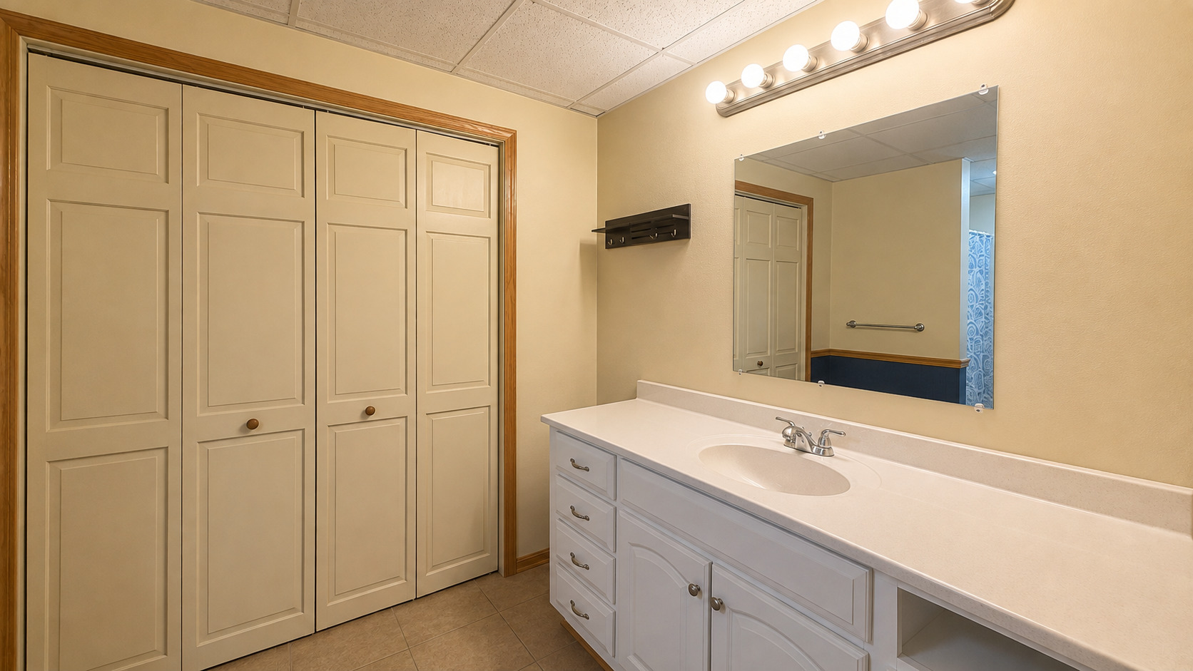 18205 Irvington Road Property Photo 16