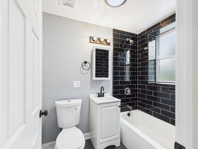 1729 E 67th Street 2e Property Photo 10