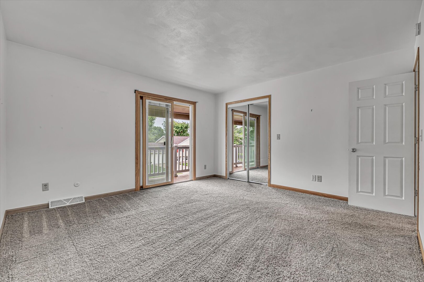 4620 Warren Street Property Photo 27