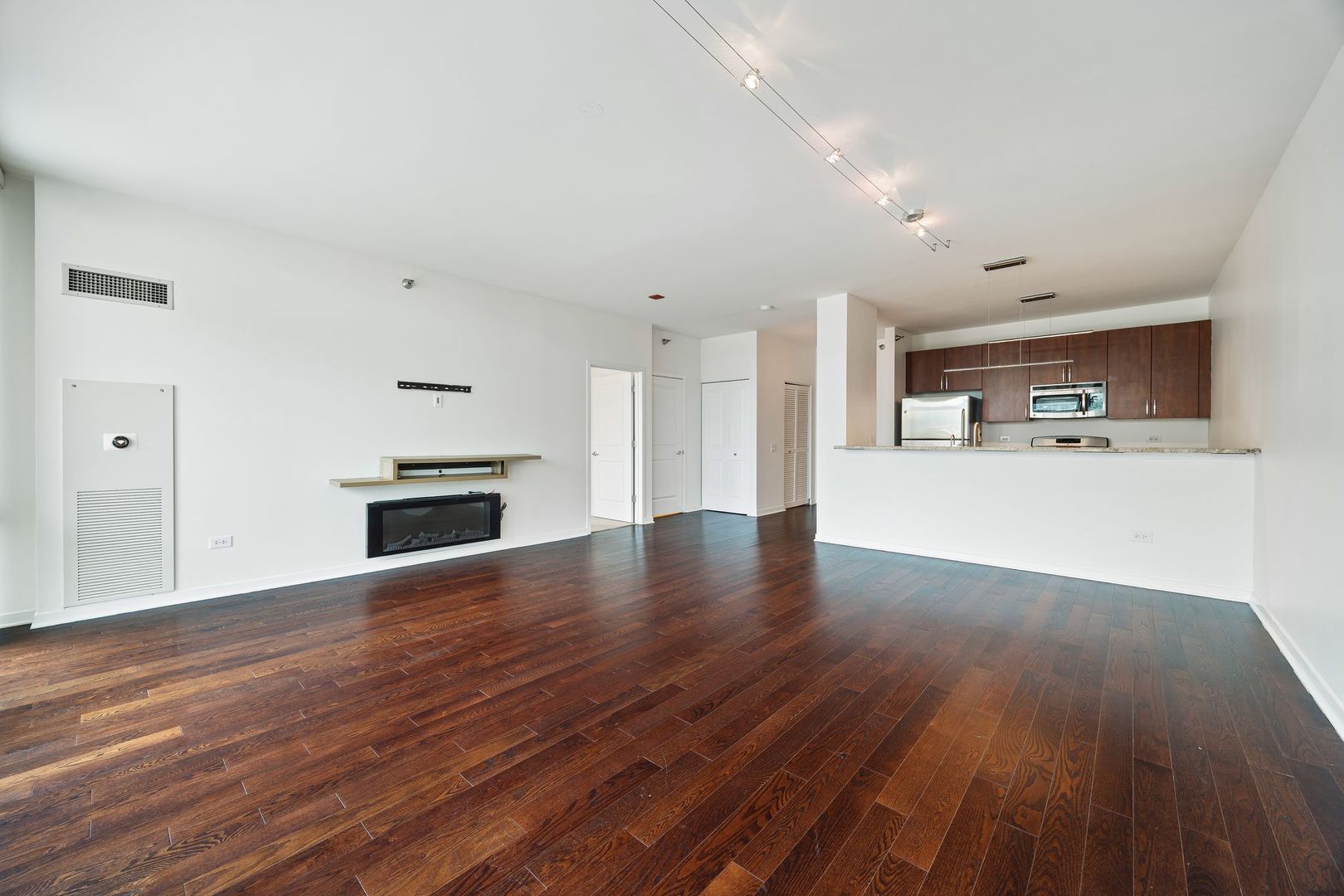 757 N Orleans Street 605 Property Photo 8