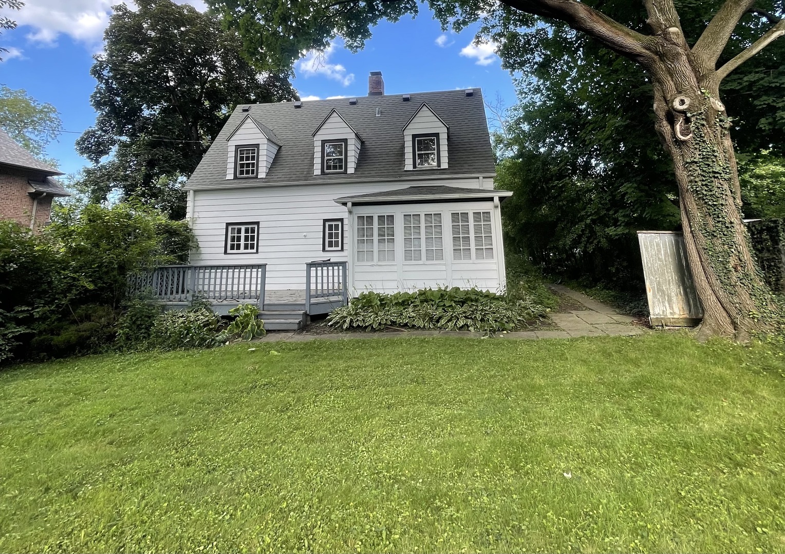 1138 Shermer Road Property Photo 3