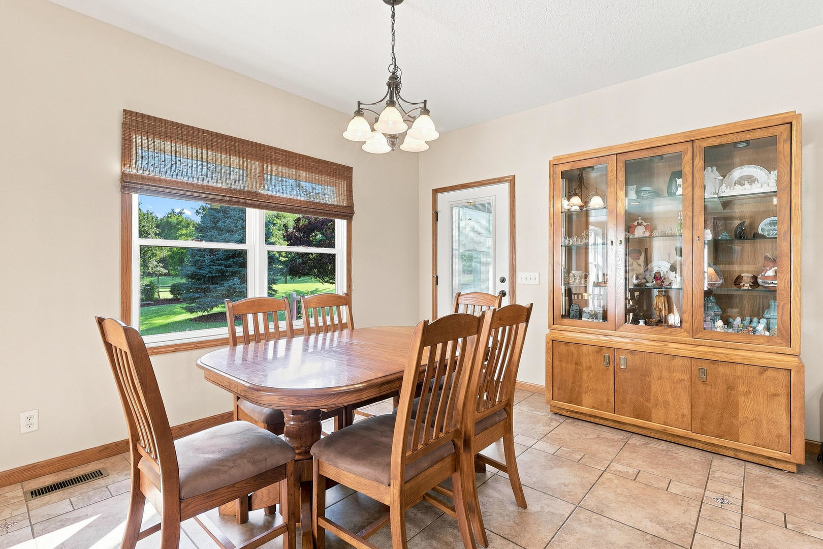 414 Fenceline Drive Property Photo 12