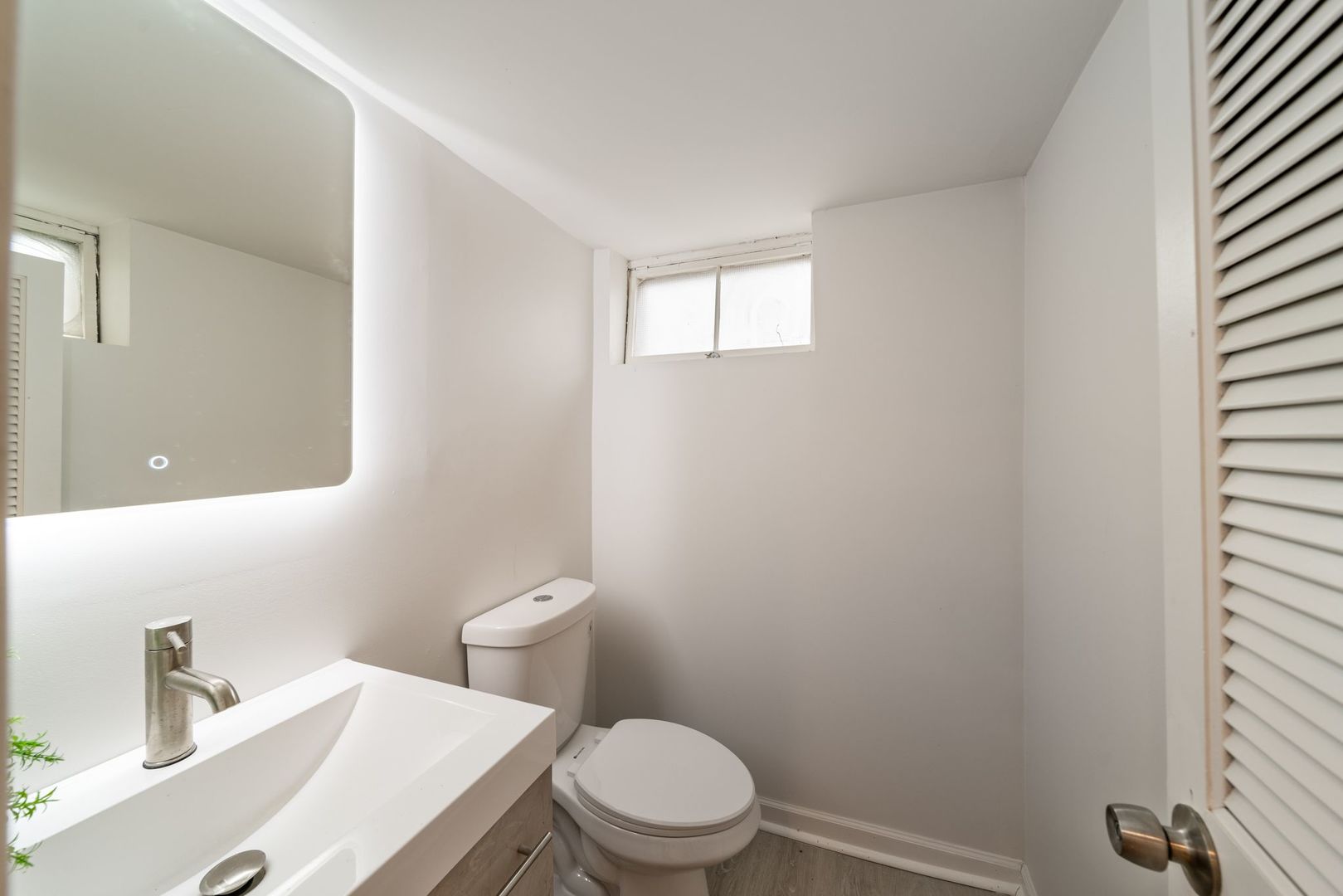 4945 N Neva Avenue Property Photo 1