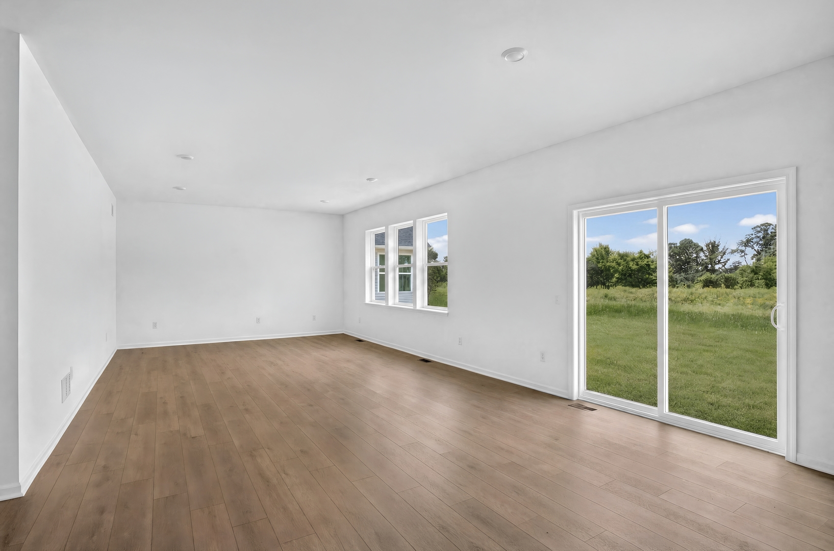 3841 Meadowridge Drive Property Photo 4