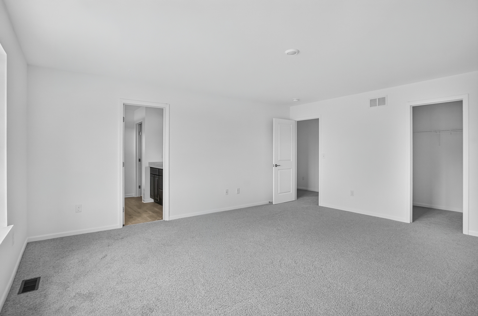 3841 Meadowridge Drive Property Photo 7