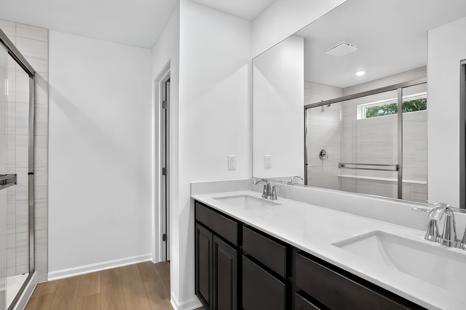 3841 Meadowridge Drive Property Photo 8