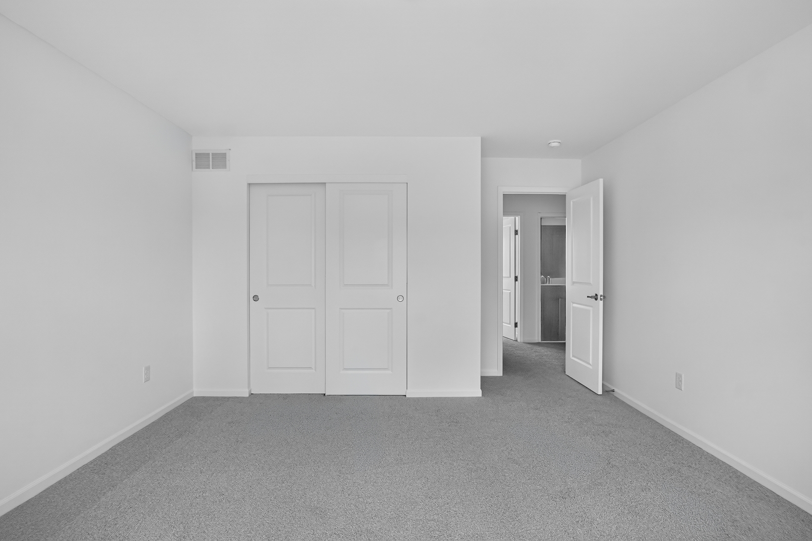 3841 Meadowridge Drive Property Photo 9