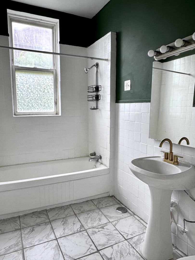 1553 N Monticello Avenue 3 Property Photo 7