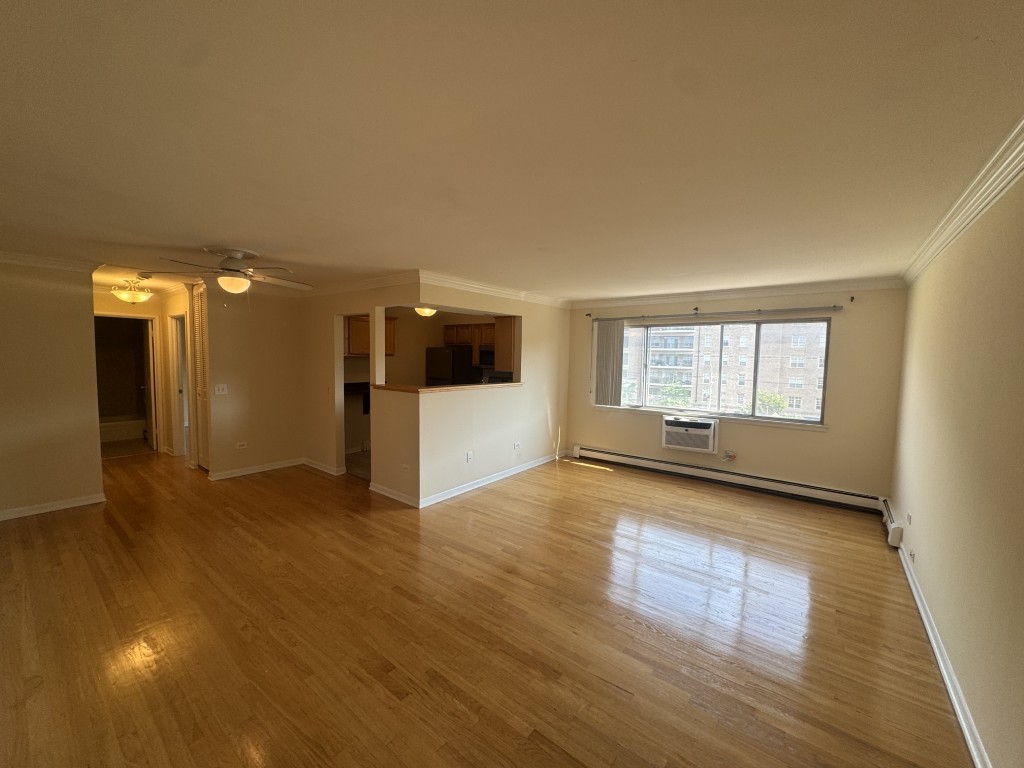 205 W Miner Street 407 Property Photo 2