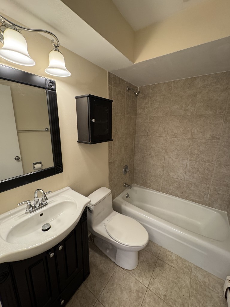 205 W Miner Street 407 Property Photo 10