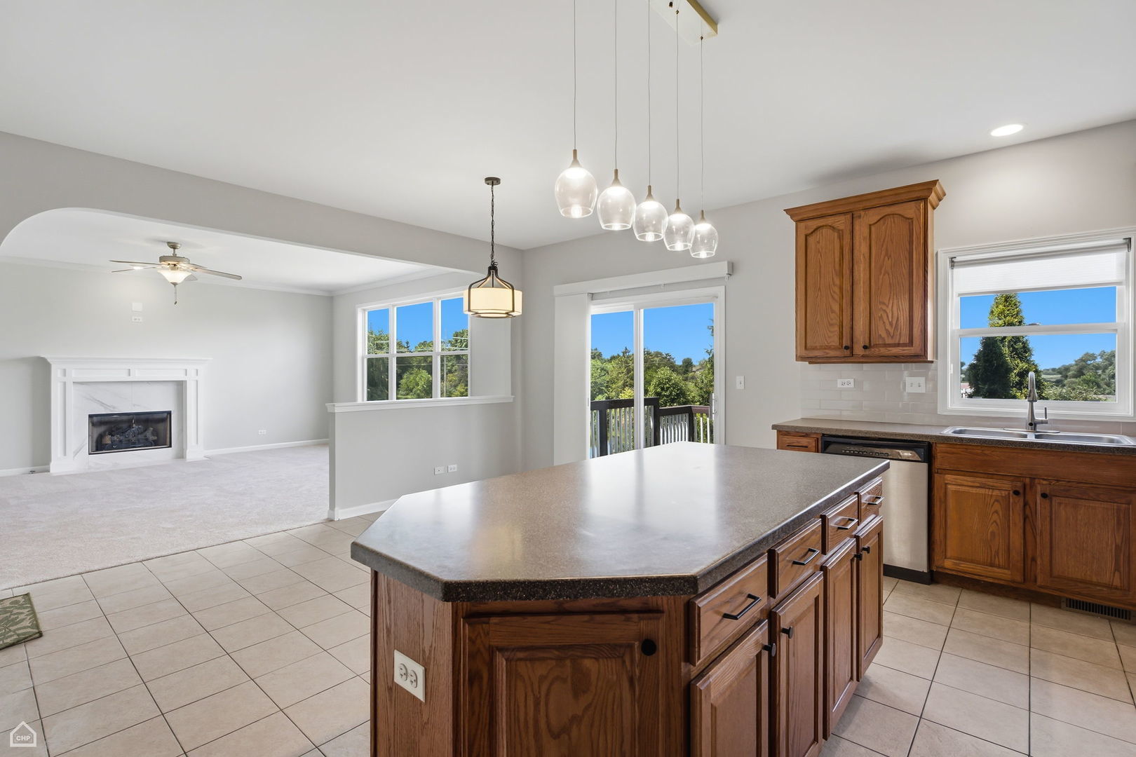 5218 Greenshire Circle Property Photo 4