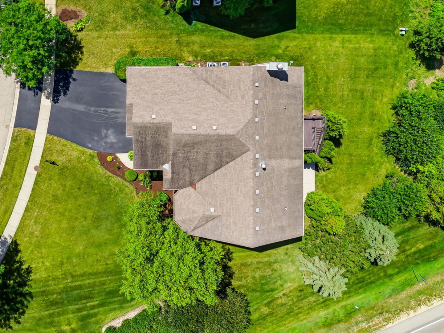 5218 Greenshire Circle Property Photo 48