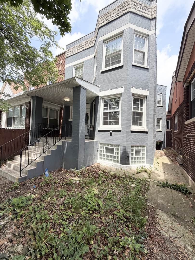 830 E 90th Street Property Photo 1