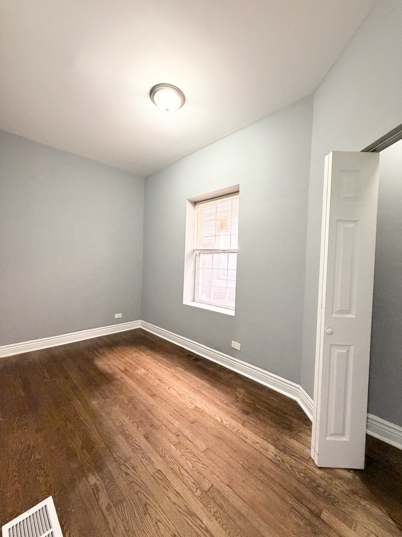 830 E 90th Street Property Photo 5