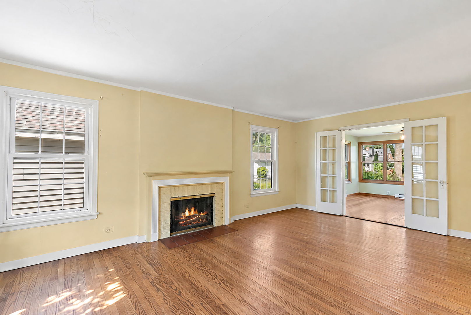 369 N Walnut Street Property Photo 4