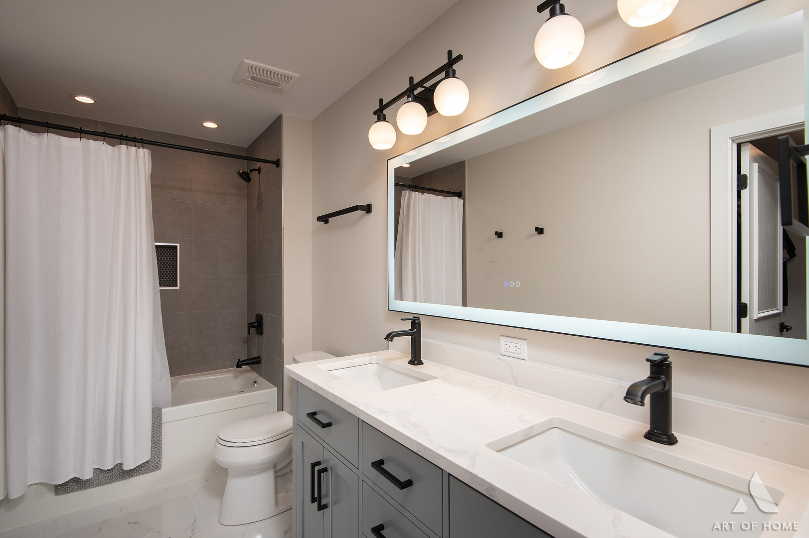 14567 Albany Avenue Property Photo 21