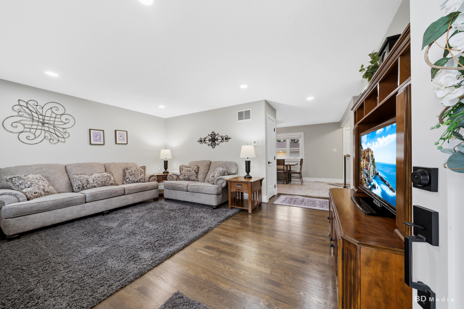 5806 Rob Roy Drive Property Photo 3