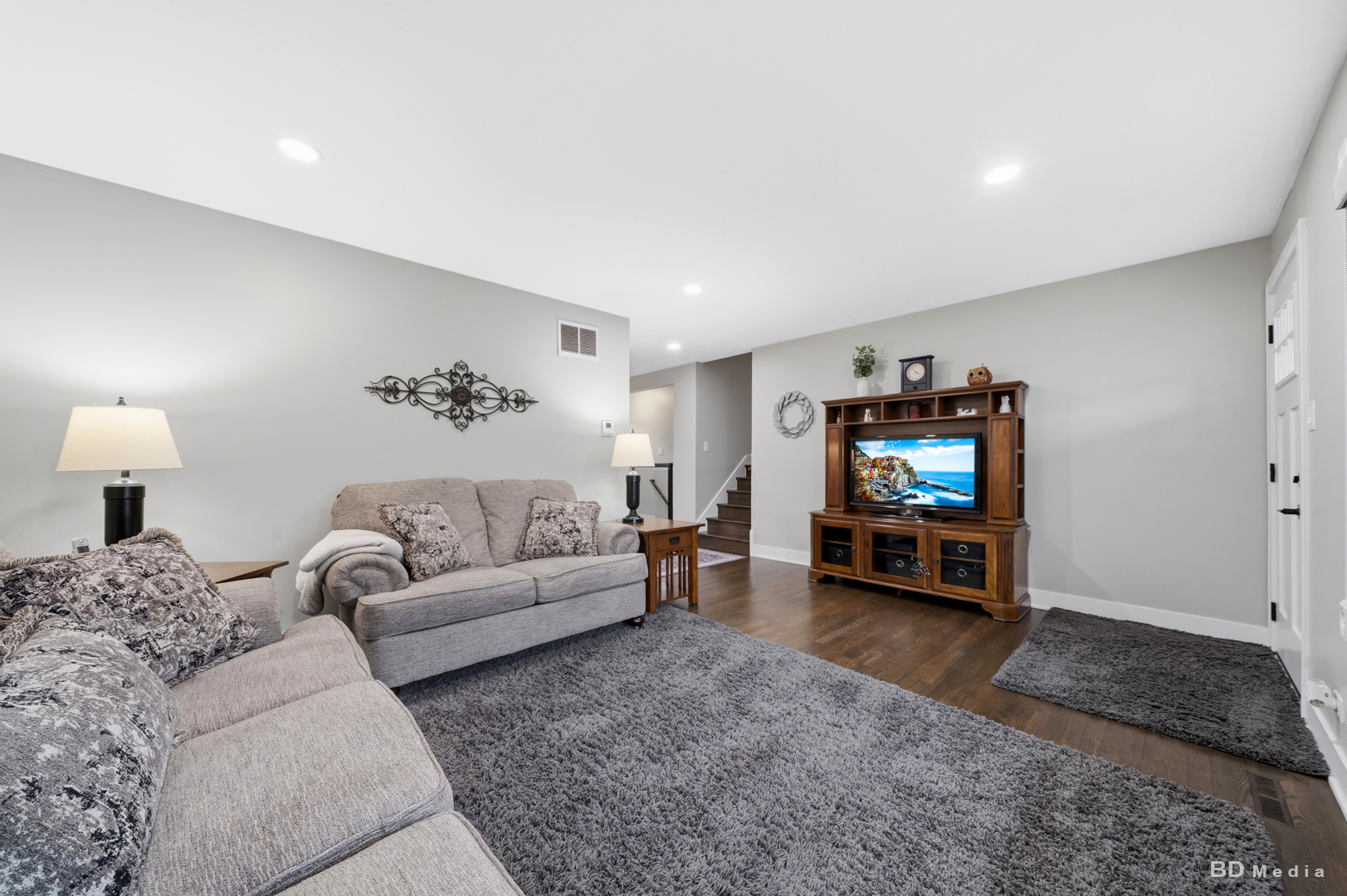 5806 Rob Roy Drive Property Photo 4