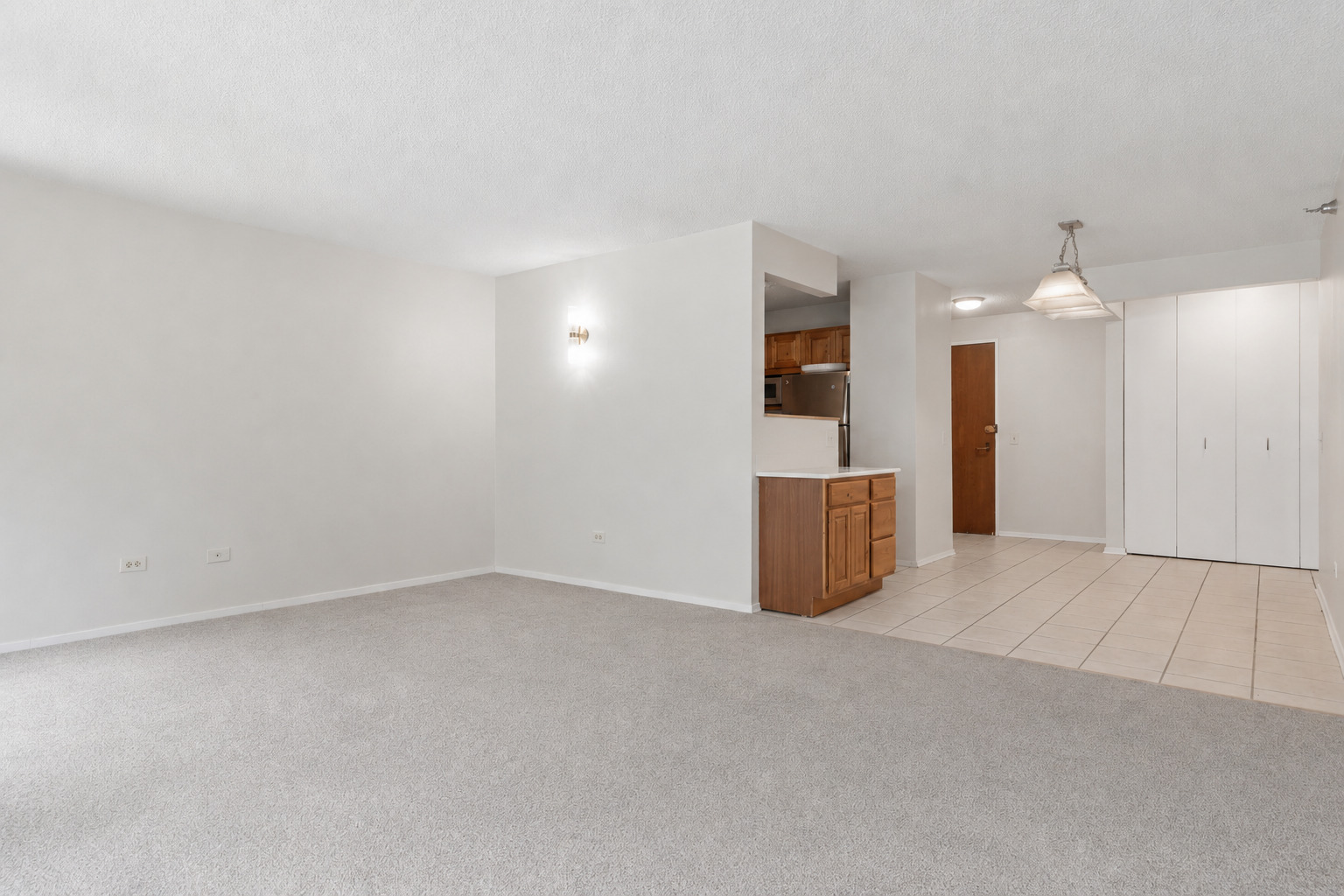 480 N Mcclurg Court 413 Property Photo 5