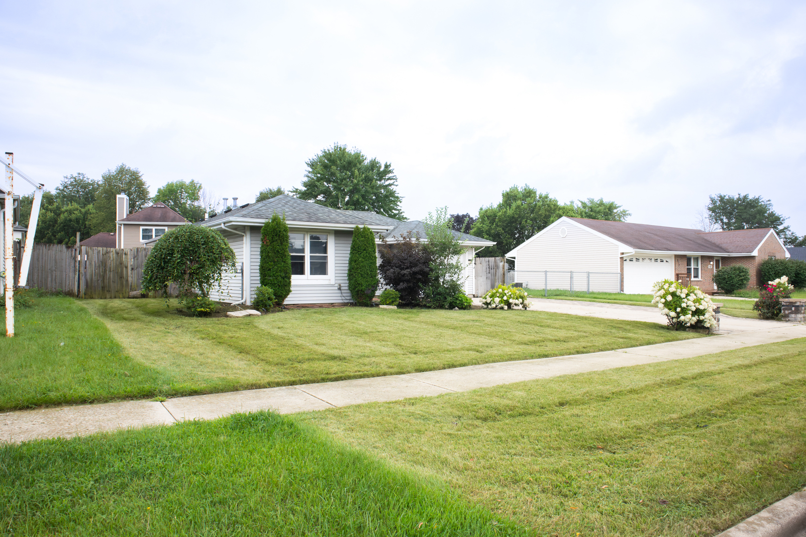 921 Shady Lane Property Photo 3