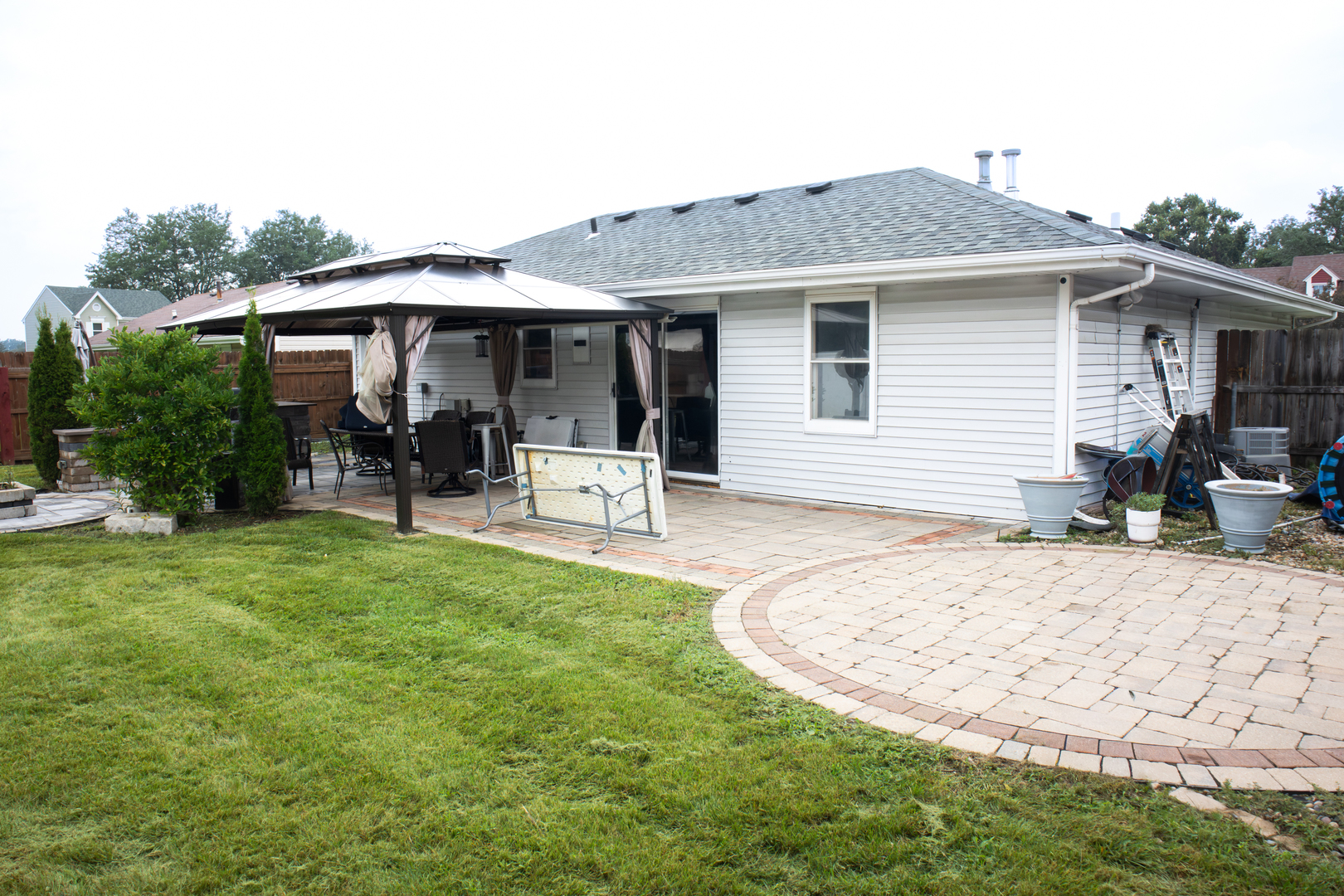 921 Shady Lane Property Photo 6