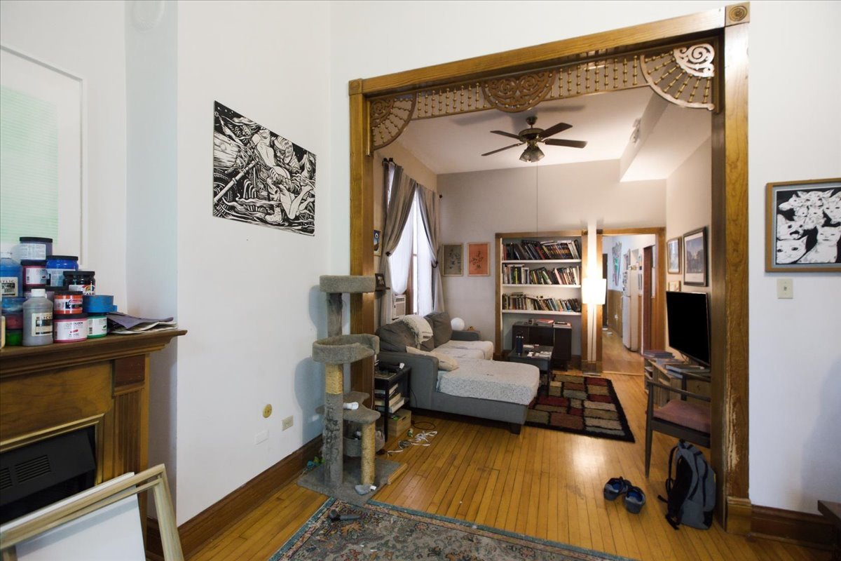 1931 W Evergreen Avenue 2 Property Photo 4