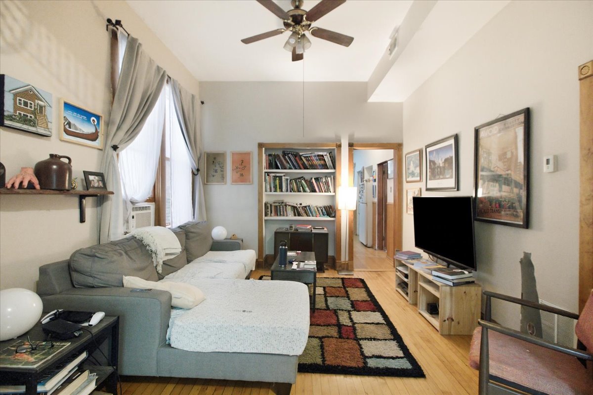 1931 W Evergreen Avenue 2 Property Photo 7