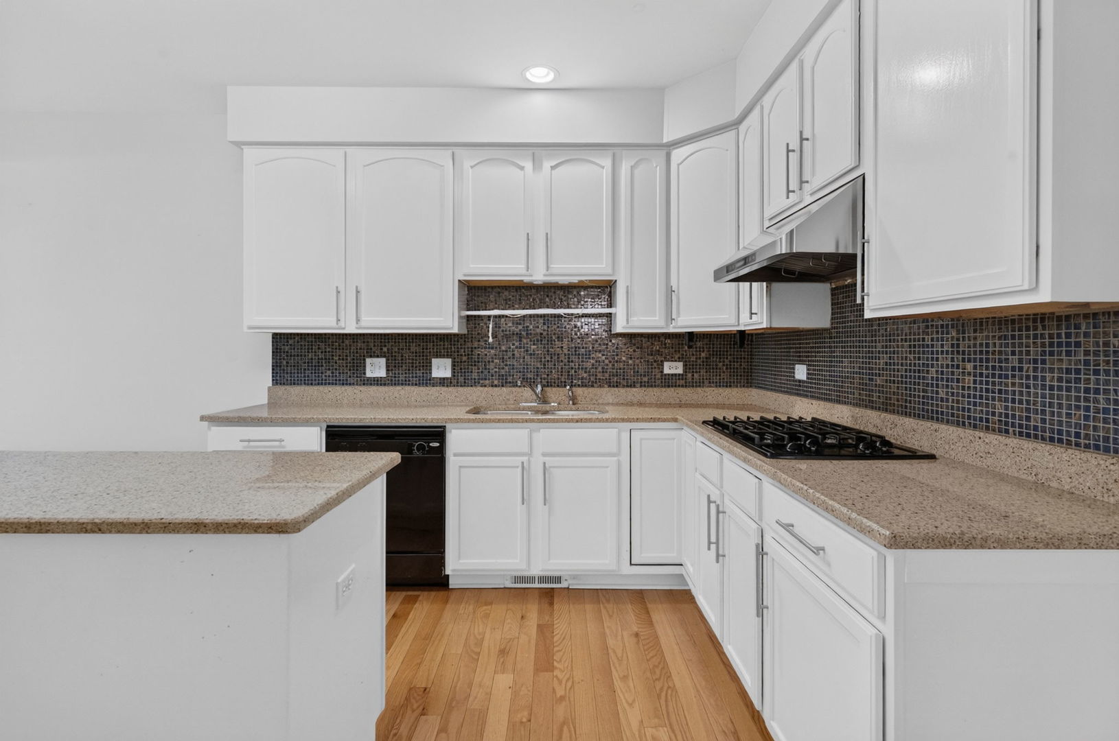 10s447 Carrington Circle Property Photo 14