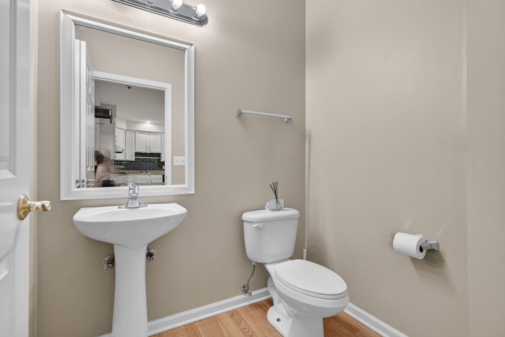 10s447 Carrington Circle Property Photo 15